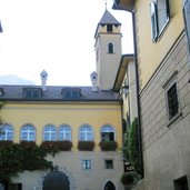 RS Schloss Sallegg Innenhof Kaltern RD P