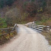 weg zogglerwiese nach soell tramin bruecke hoellental