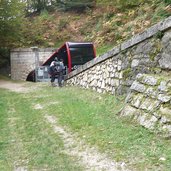 kalterer hoehenweg bei mittelstation mendelbahn