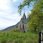 RS altenburg kaltern friedensweg blick auf kirche st vigil