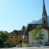 RS Mitterdorf Kaltern Ortsansicht Kirche