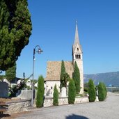 RS tramin stvalentin kirche am friedhof