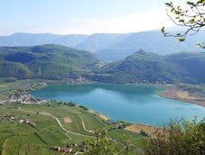 RS aussicht von altenburg auf kalterer see und st josef fr