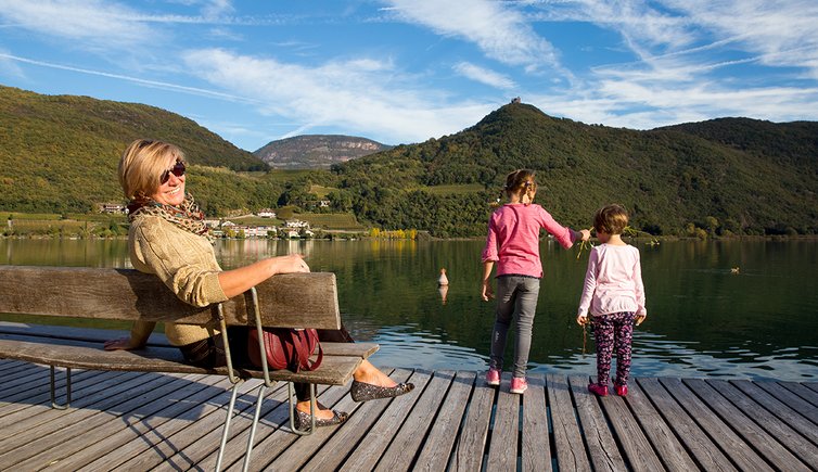 frau kinder kalterersee