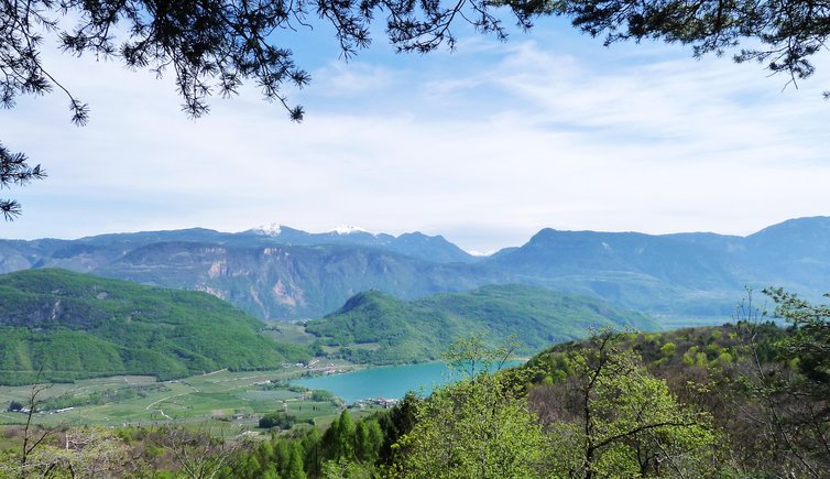 RS kalterer see ausblick von wanderweg altenburg kaltern