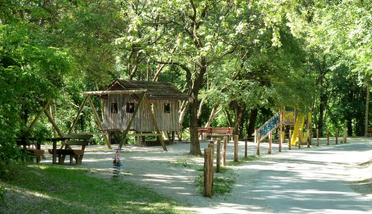 RS ueberetscher spazierweg spielplatz kinder