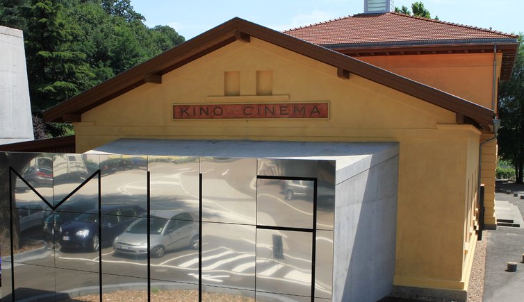 RS Ueberetsch Kaltern Kino Kuba Kultur Bahnhof